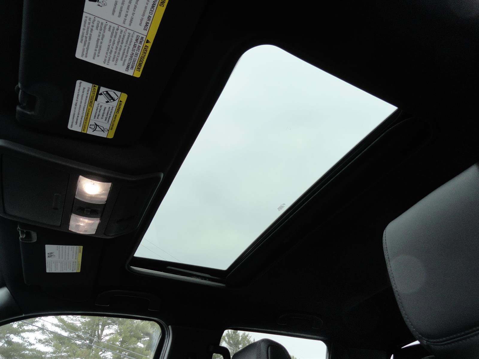 Used 2022 Nissan Frontier PRO-4X w/ Pro-4X Premium Package image 18