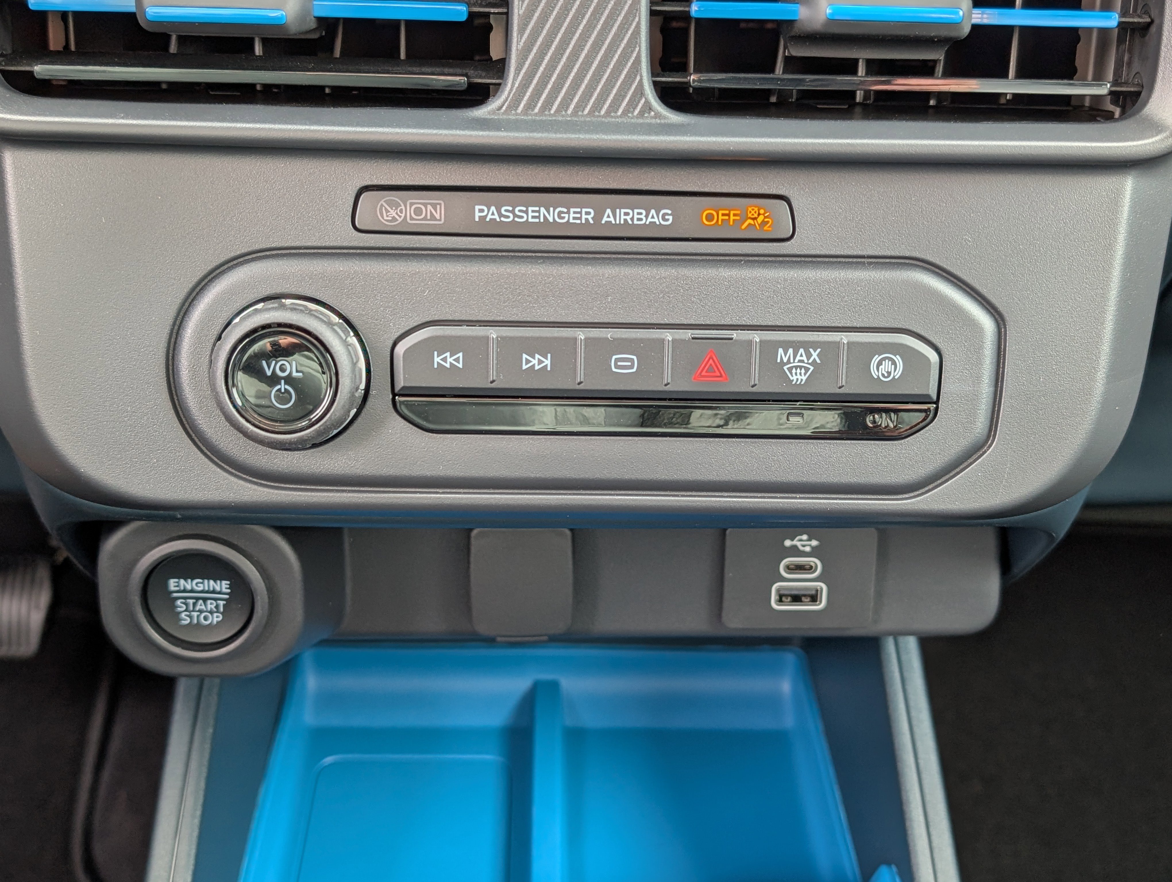 New 2025 Ford Maverick XLT w/ Equipment Group 301A image 21