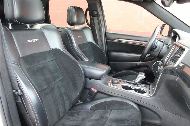 Used 2017 Jeep Grand Cherokee SRT image 13