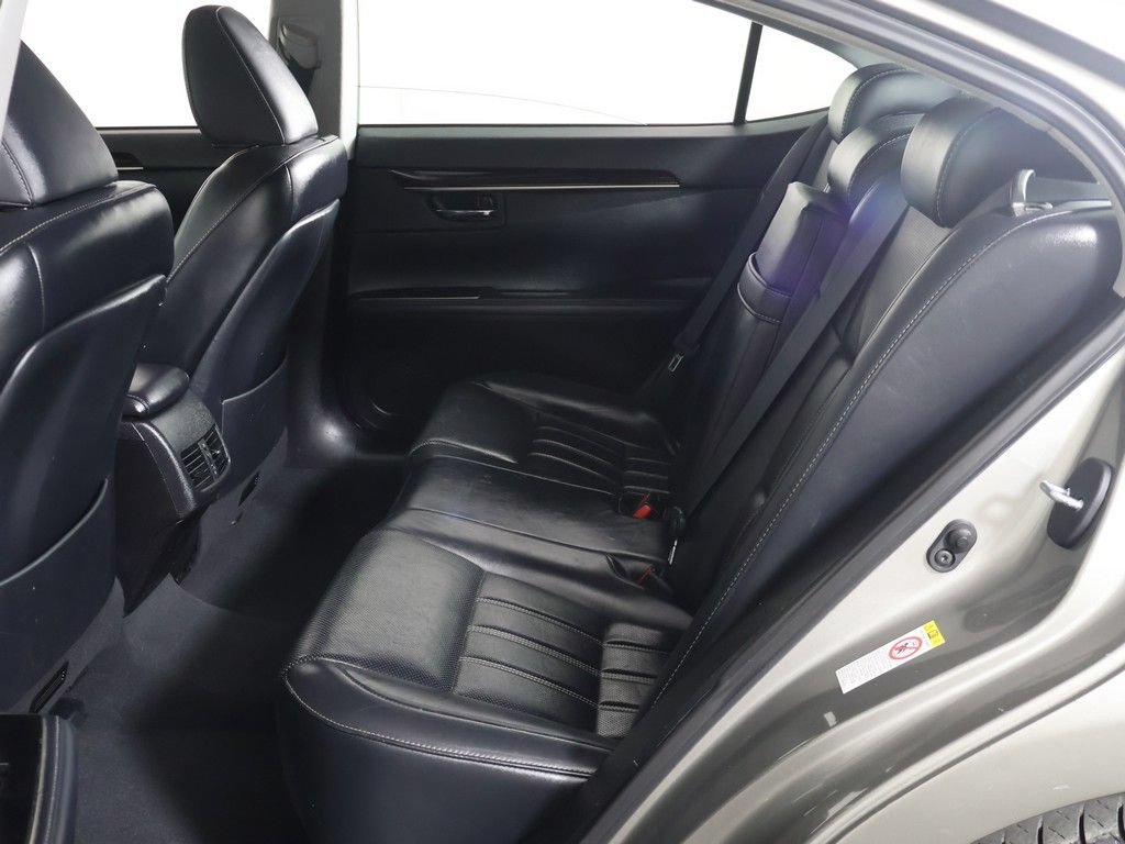 Used 2017 Lexus ES 350 w/ Luxury Package FWD image 32