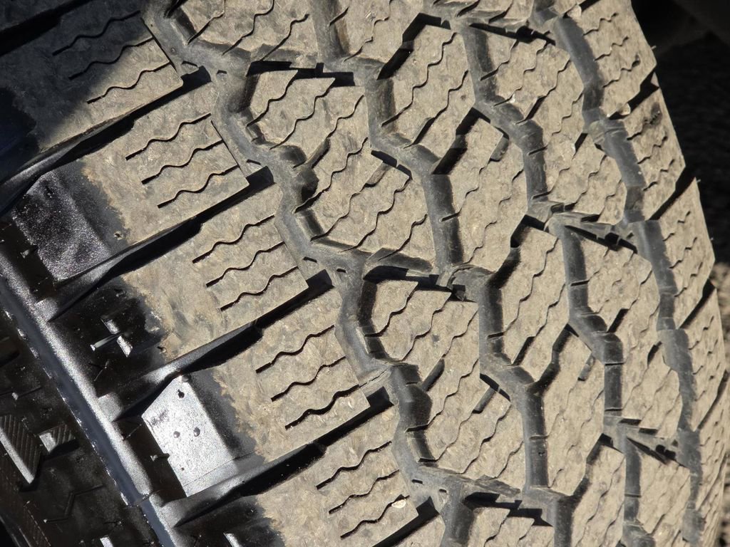 Used 2018 Chevrolet Silverado 1500 High Country image 12