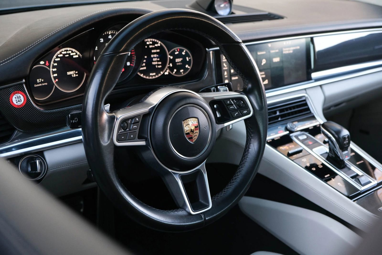 Used 2017 Porsche Panamera Turbo w/ Carbon Fiber Interior Package image 22