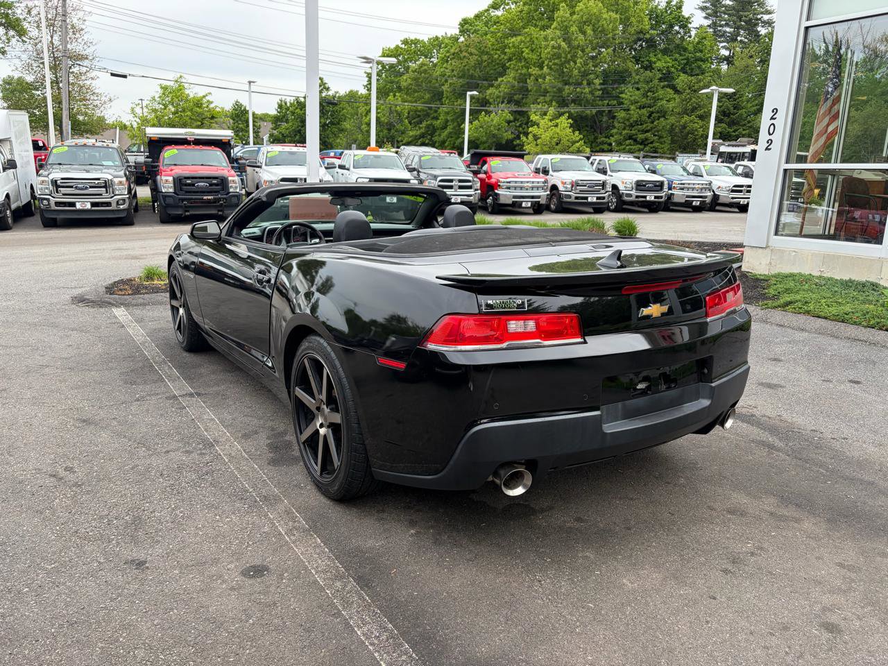 Used 2015 Chevrolet Camaro LT RWD image 10