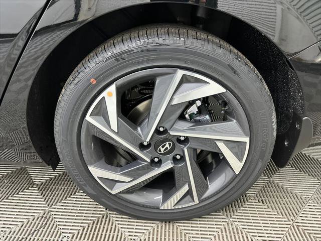 New 2026 Hyundai Elantra Limited image 19