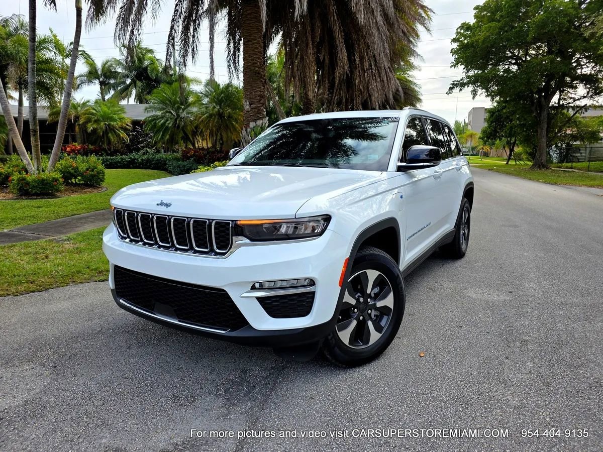 Used 2022 Jeep Grand Cherokee Limited 4xe image 8