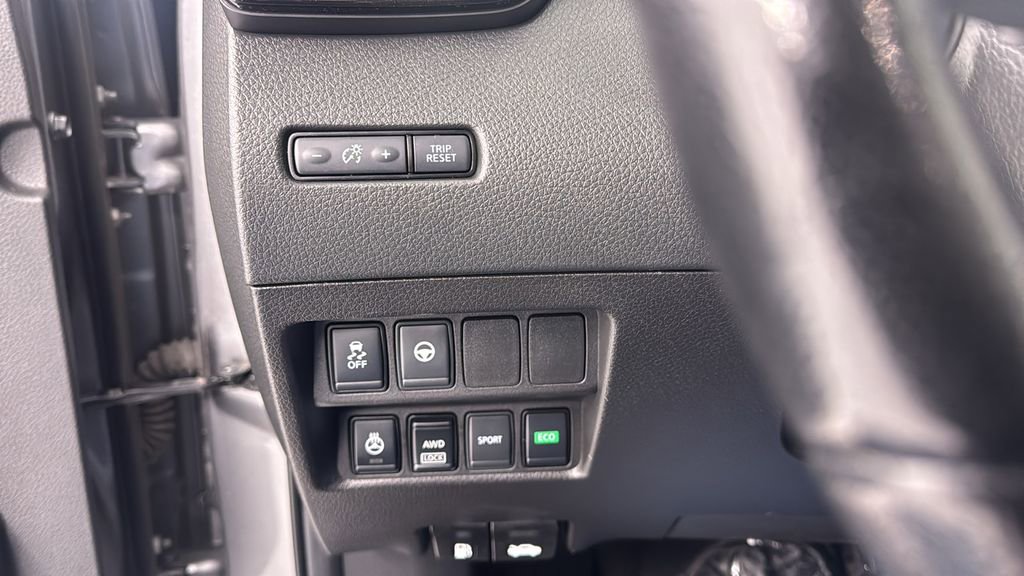 Used 2021 Nissan Rogue Sport SV w/ Technology Package image 23