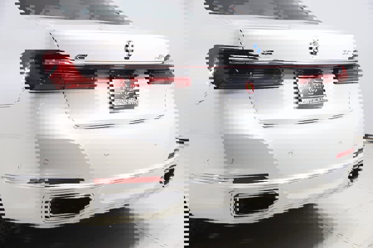 Used 2020 BMW 740i xDrive w/ Cold Weather Package image 27