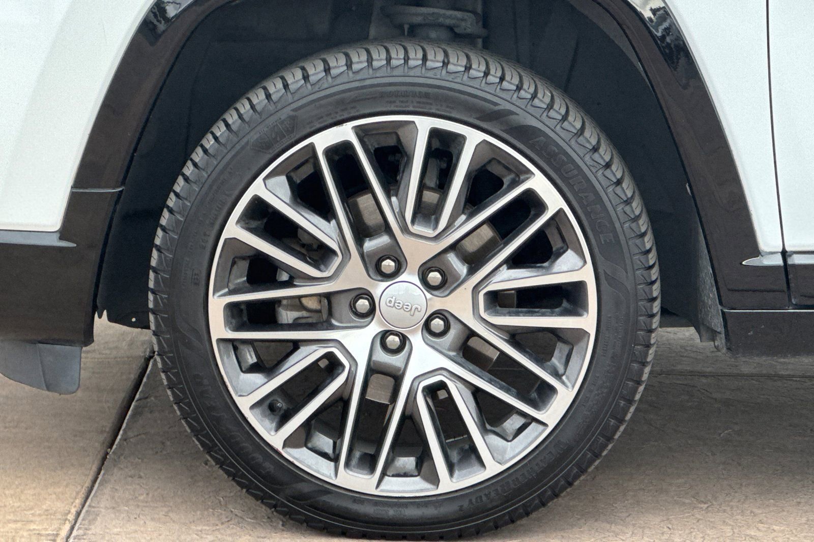 Used 2022 Jeep Compass Limited w/ Elite Group image 34