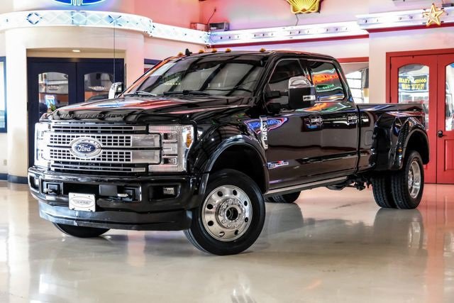 Used 2019 Ford F450 Platinum w/ Platinum Ultimate Package image 2