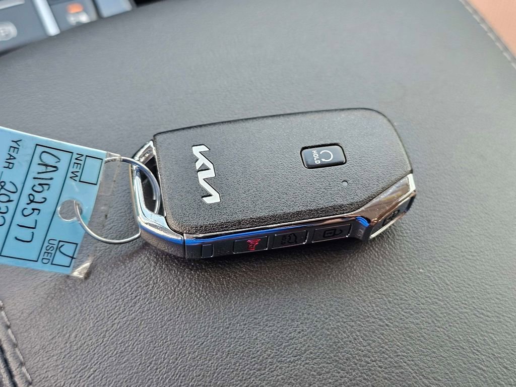 Certified 2022 Kia Sorento SX Prestige w/ Rust Color Package image 35