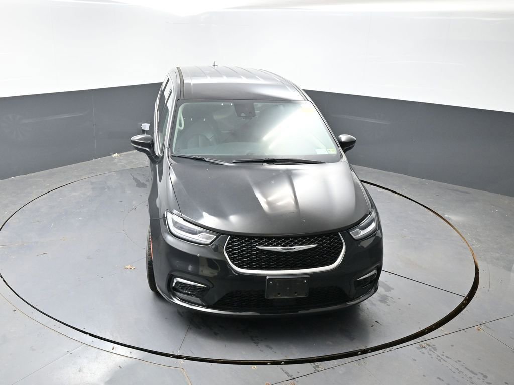 Used 2023 Chrysler Pacifica Touring-L FWD image 18