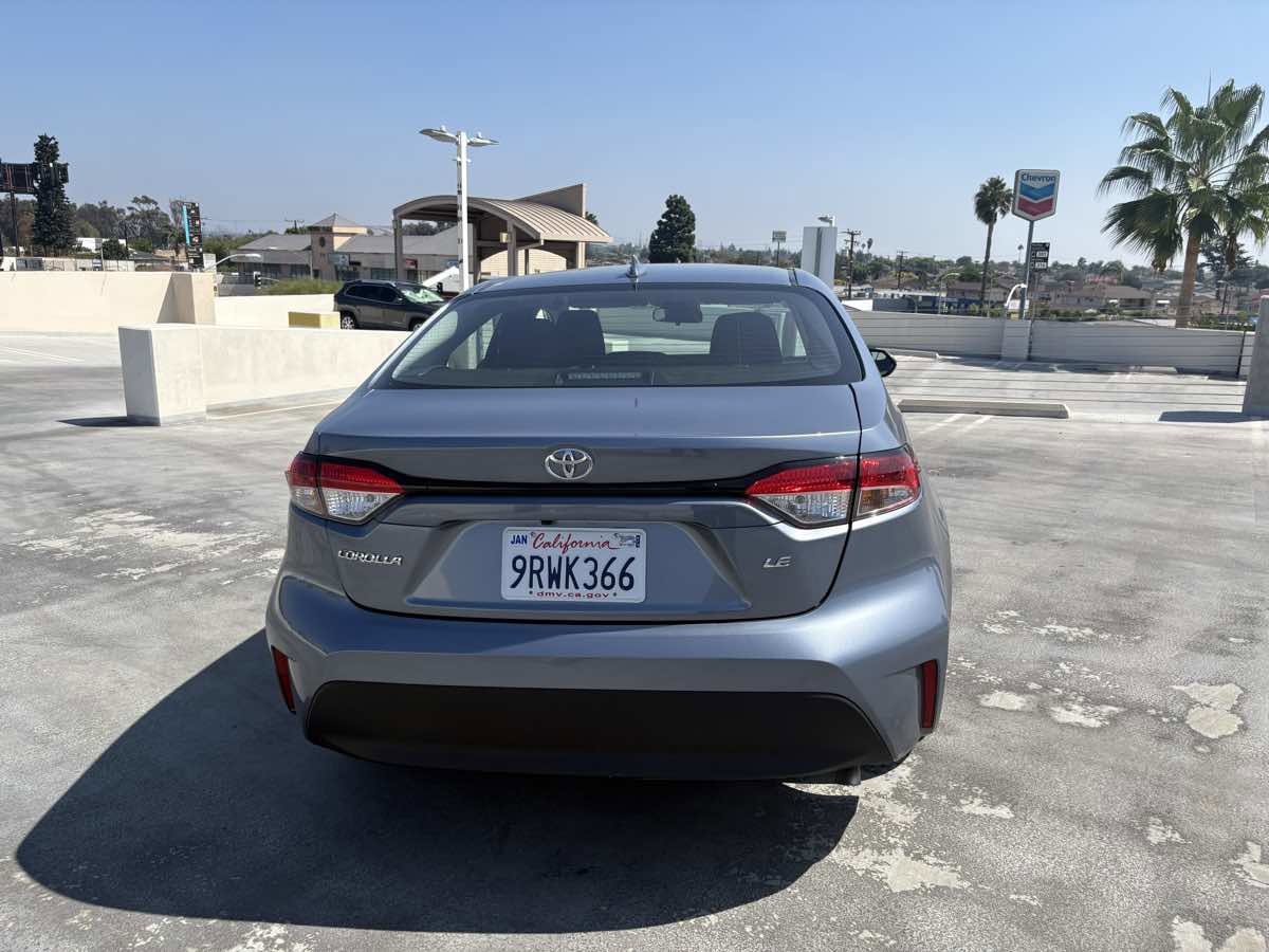 Used 2025 Toyota Corolla LE image 37