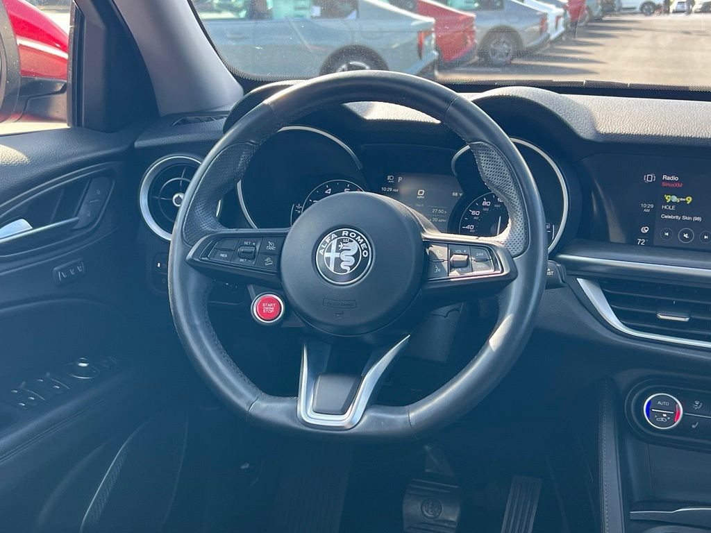 Used 2020 Alfa Romeo Stelvio Ti w/ Active Blind Spot Package AWD/4WD image 16