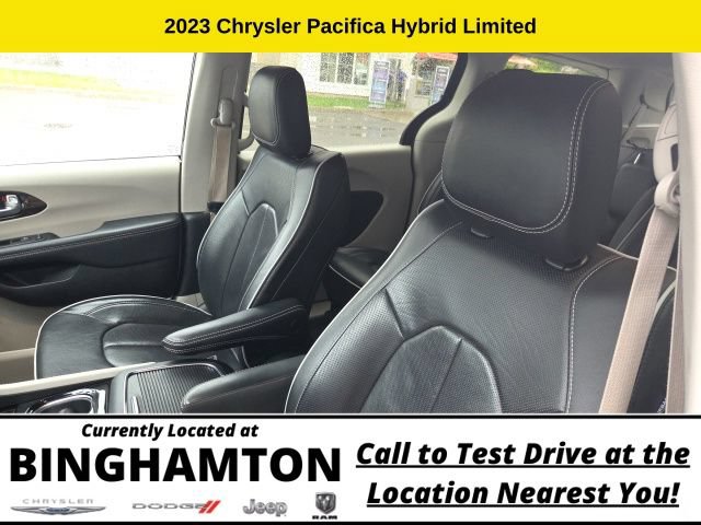 Used 2023 Chrysler Pacifica Limited FWD image 14