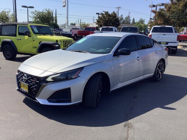 Used 2024 Nissan Altima 2.5 SR image 5
