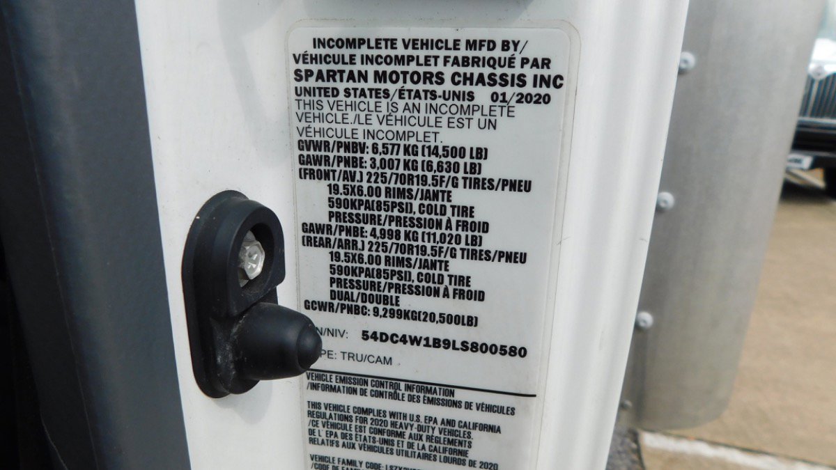 Used 2020 Isuzu NPR image 10