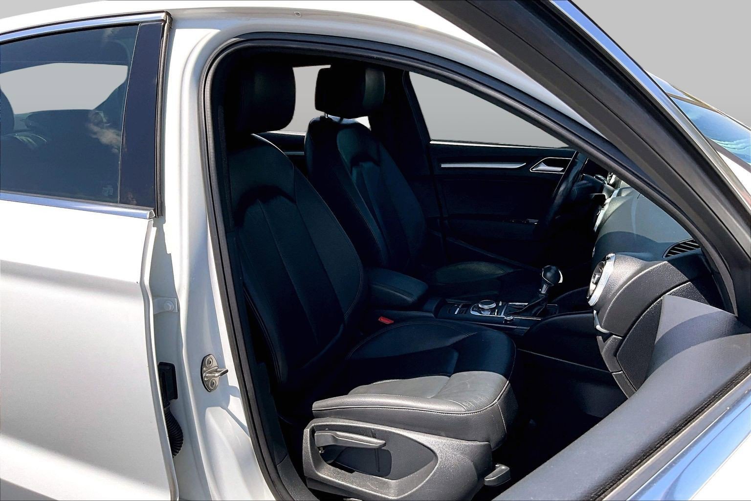 Used 2019 Audi A3 2.0T Premium w/ Convenience Package FWD image 7