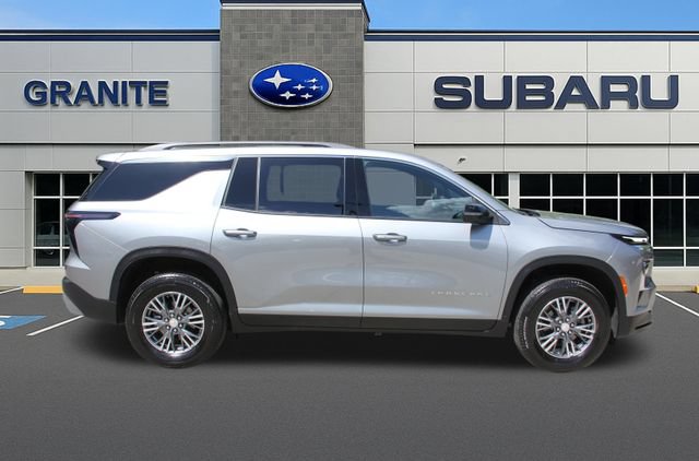 Used 2026 Chevrolet Traverse LT w/ Driver Confidence Package AWD/4WD image 12