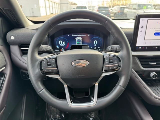 Certified 2025 Ford Explorer Platinum w/ Ultimate Package image 32