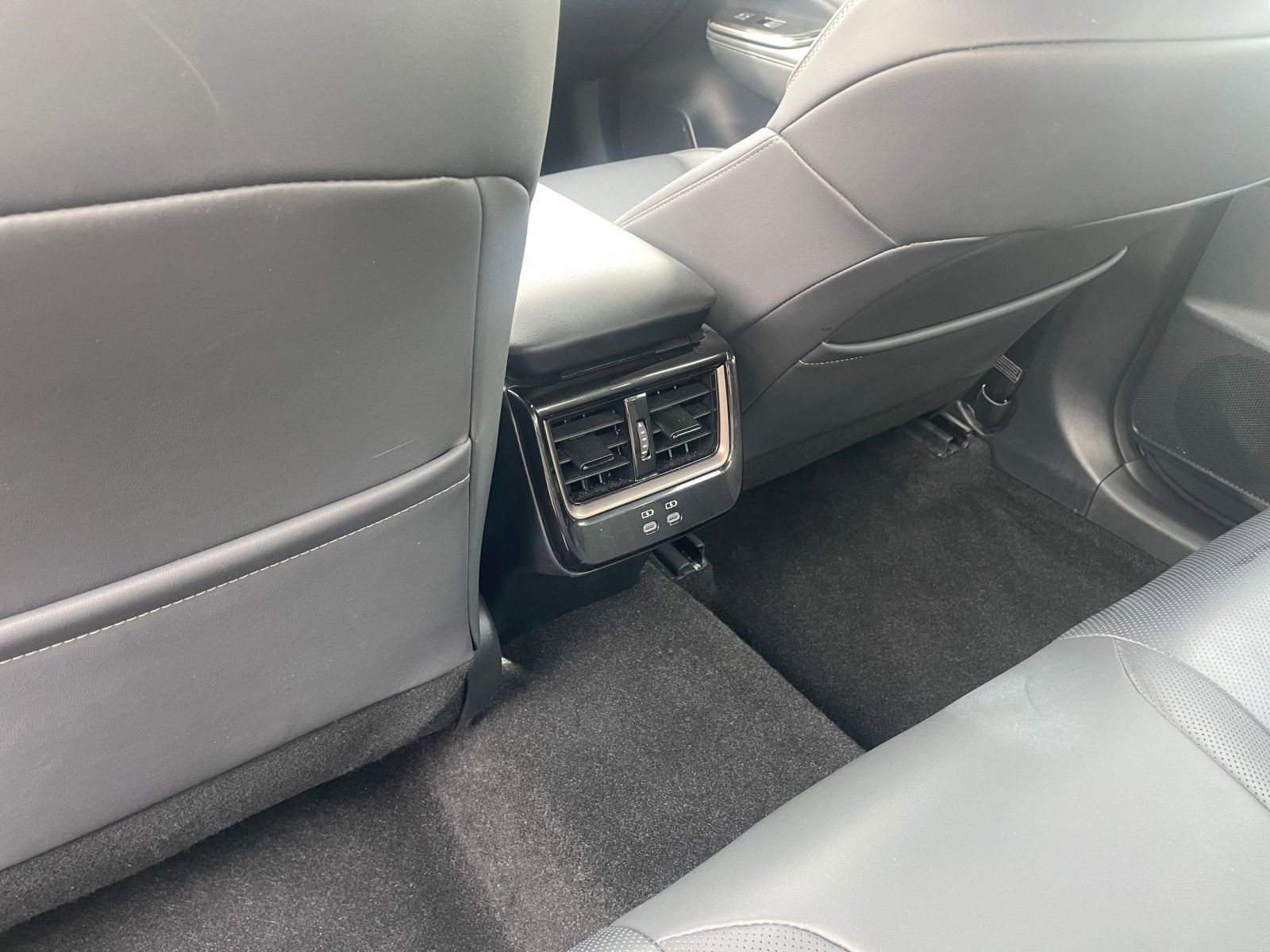 Used 2025 Toyota Crown XLE image 23