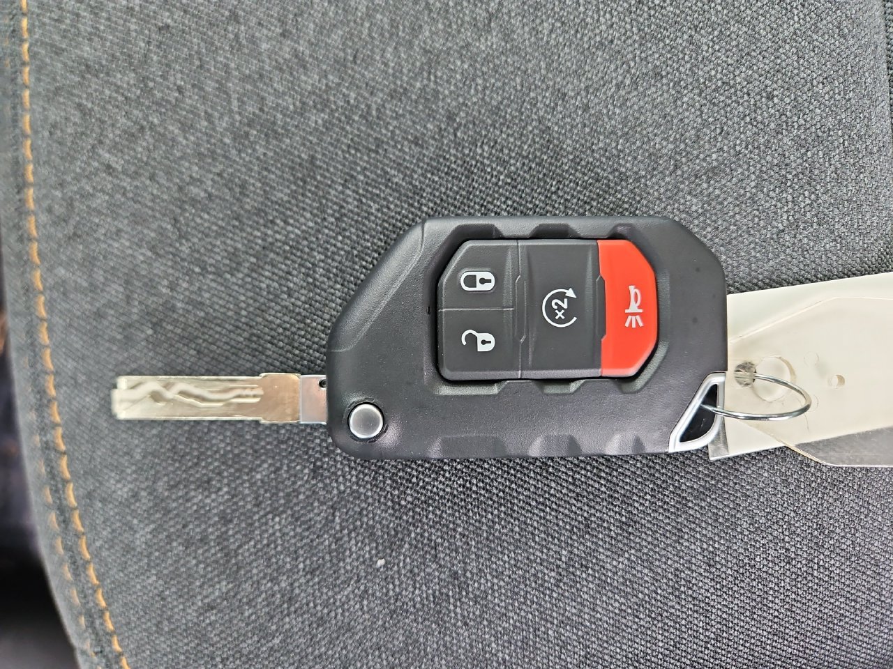 New 2026 Jeep Gladiator Sport AWD/4WD image 31