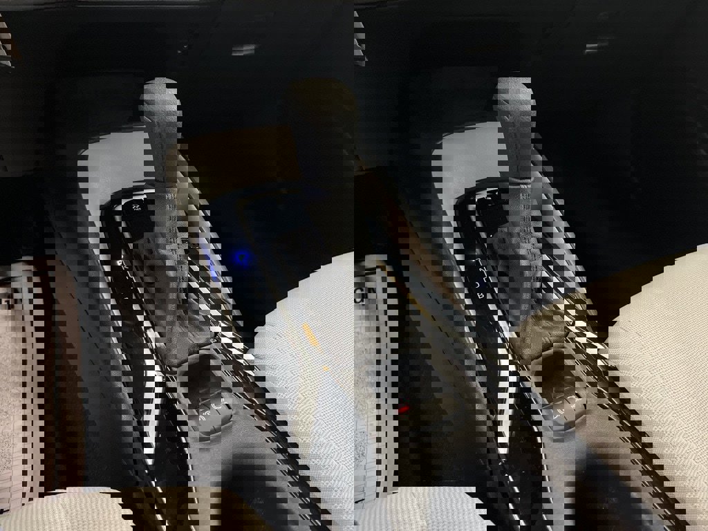 Used 2020 Toyota Corolla LE image 23