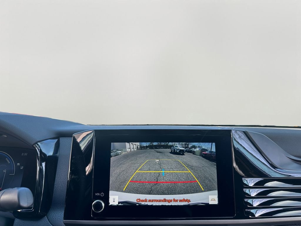 Used 2026 Toyota Camry SE w/ Convenience Package image 16