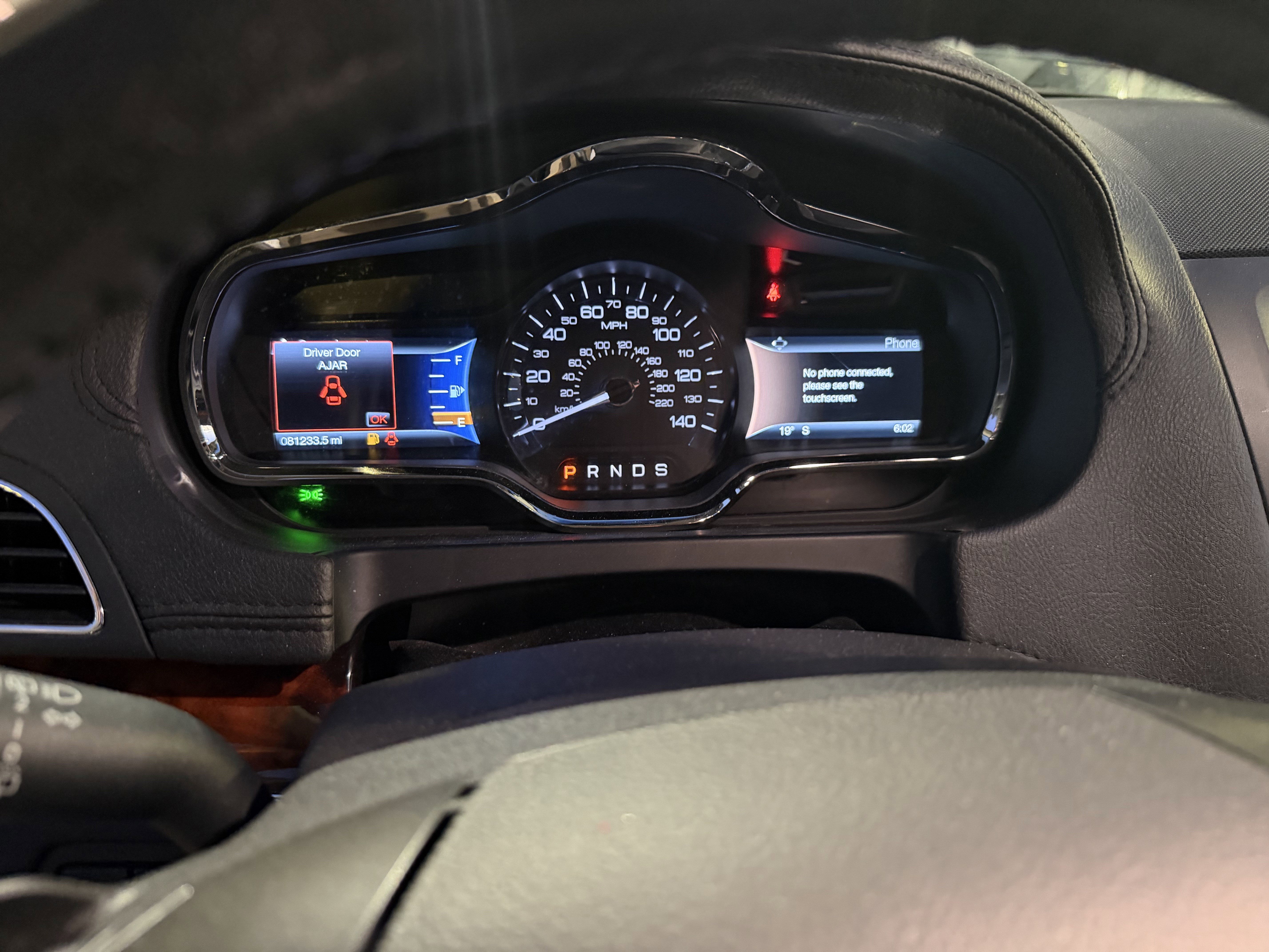 Used 2019 Lincoln MKT AWD image 6