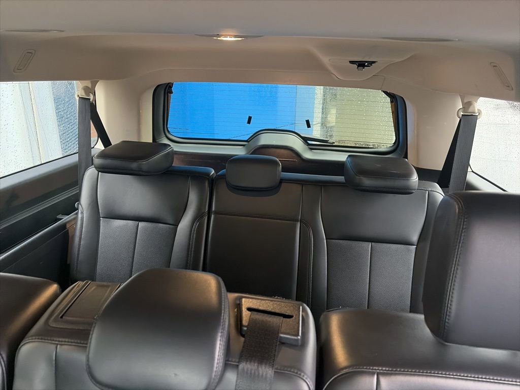 Used 2024 Ford Expedition Max XLT image 14