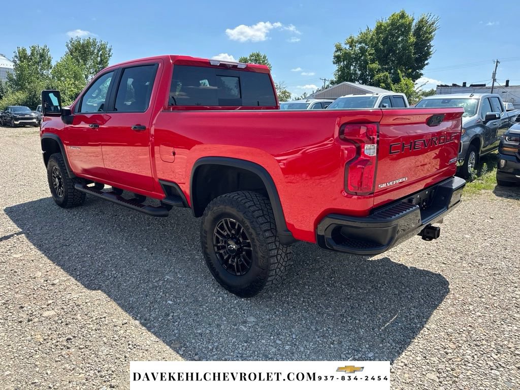 Used 2024 Chevrolet Silverado 2500 ZR2 w/ Technology Package AWD/4WD image 3