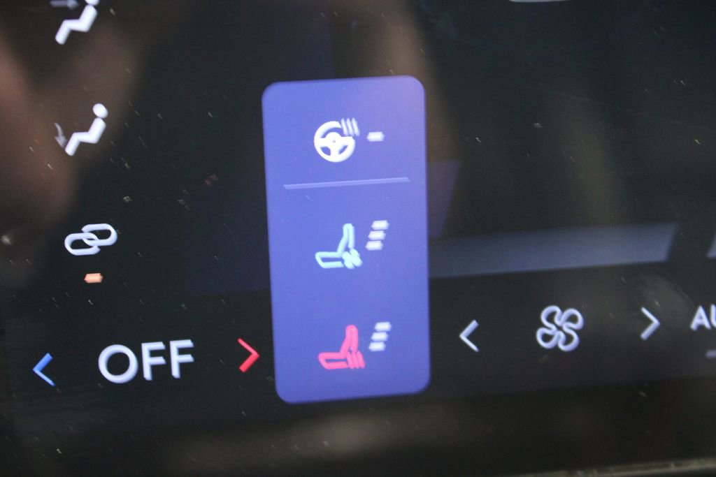 Used 2024 Lincoln Nautilus Reserve image 50