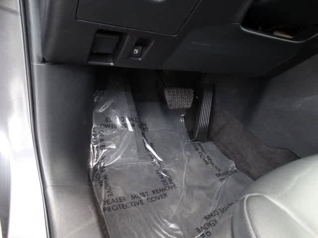 Used 2023 Toyota Highlander XLE image 16