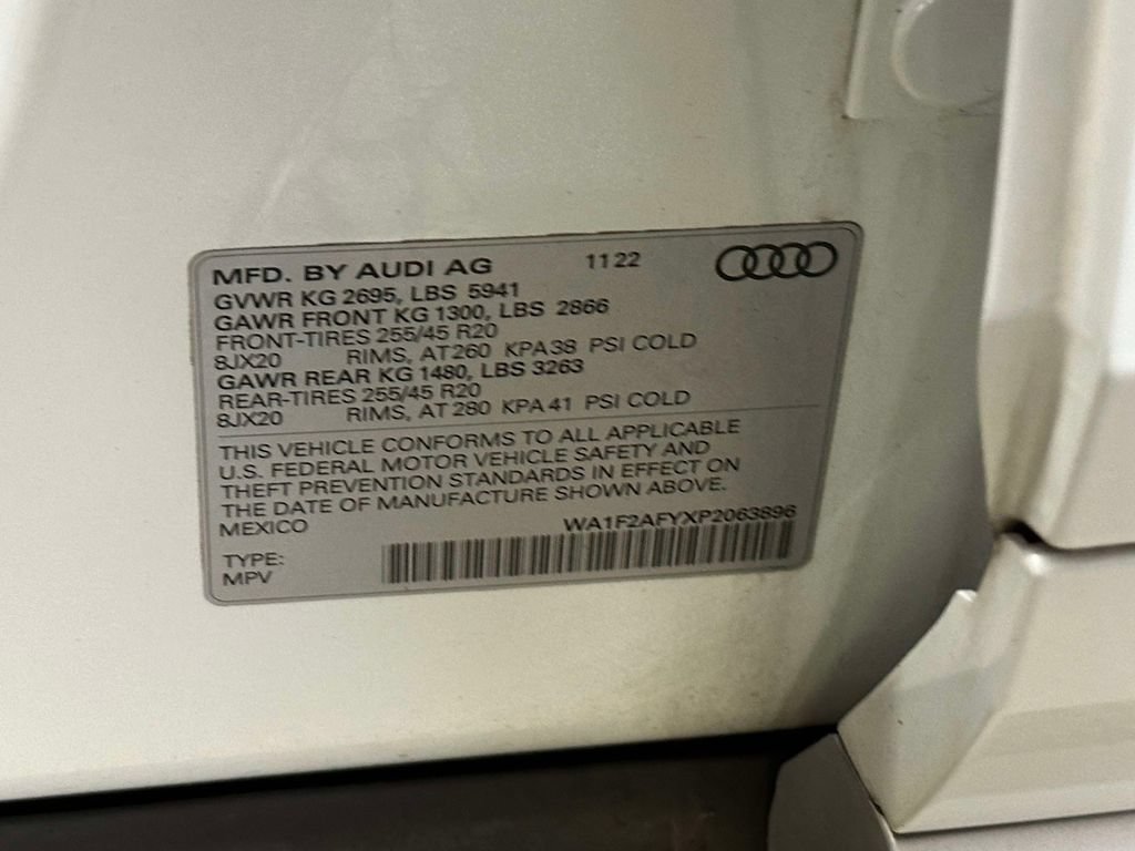 Used 2023 Audi Q5 e Prestige AWD/4WD image 25