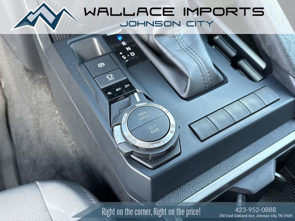 Used 2025 Toyota Tacoma SR5 AWD/4WD image 28