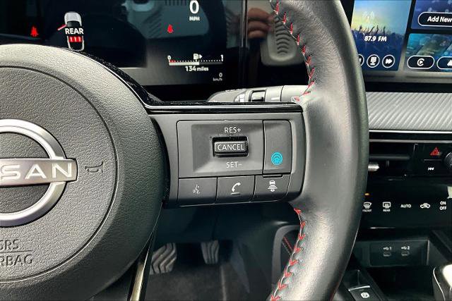 Certified 2025 Nissan Kicks SR FWD image 24