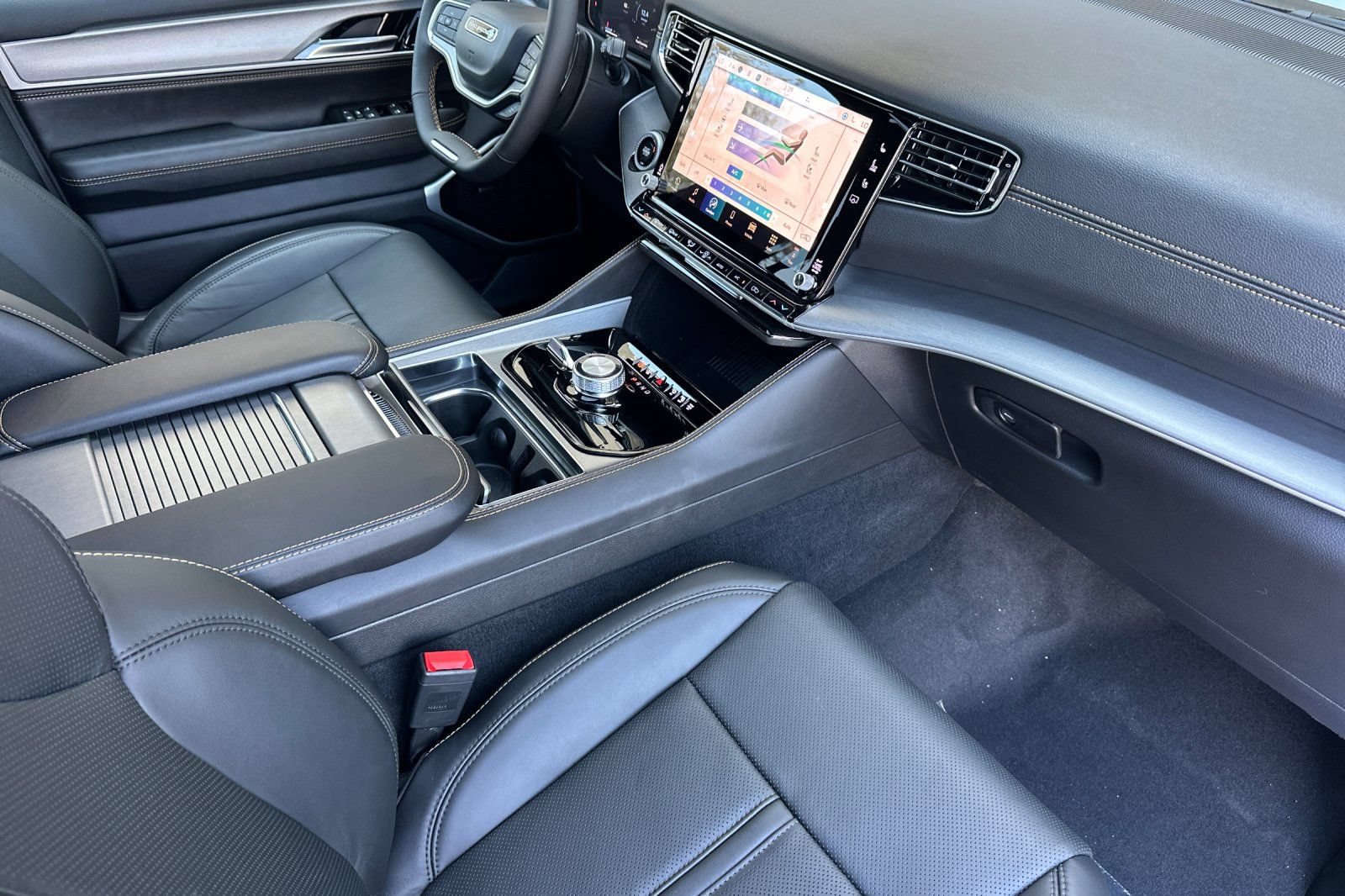 New 2026 Jeep Grand Wagoneer 4WD image 16