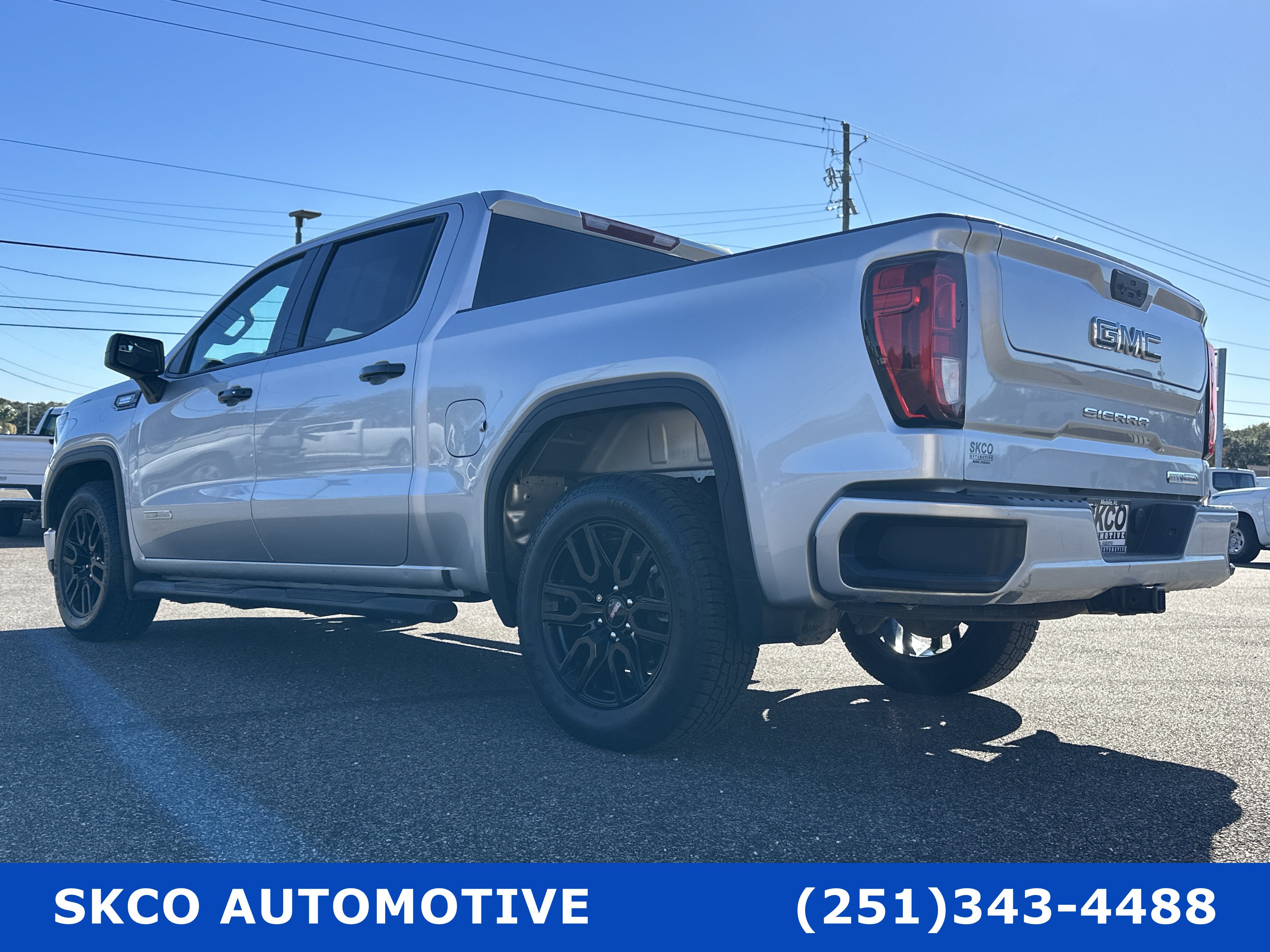 Used 2022 GMC Sierra 1500 Elevation RWD image 3