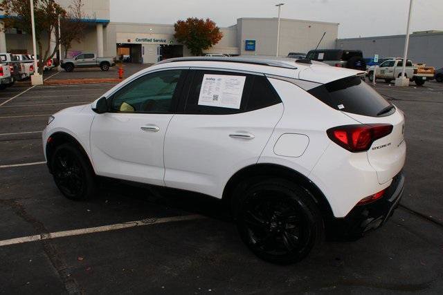 Used 2024 Buick Encore GX Sport Touring image 10