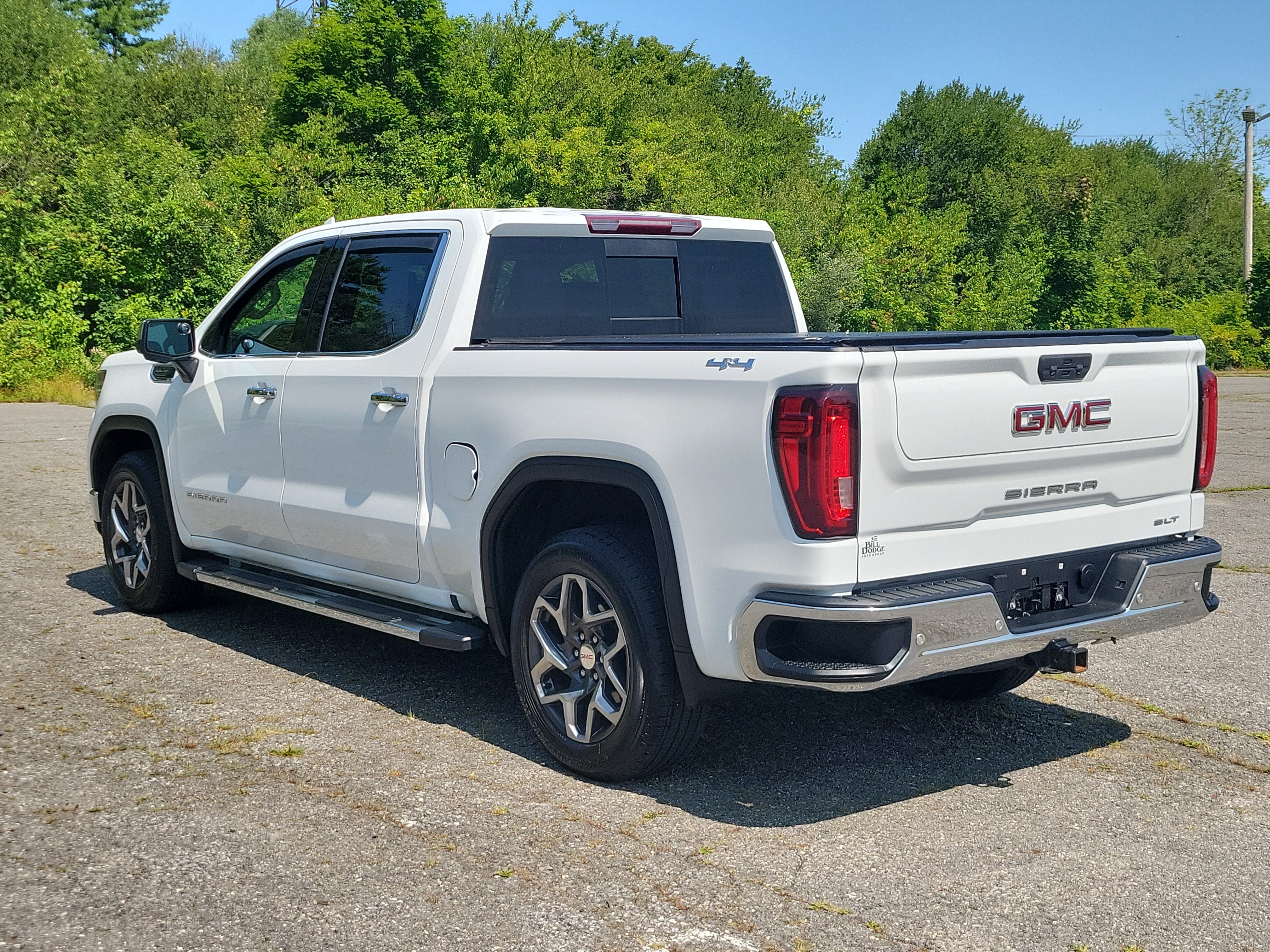 Used 2022 GMC Sierra 1500 SLT w/ SLT Premium Plus Package AWD/4WD image 7