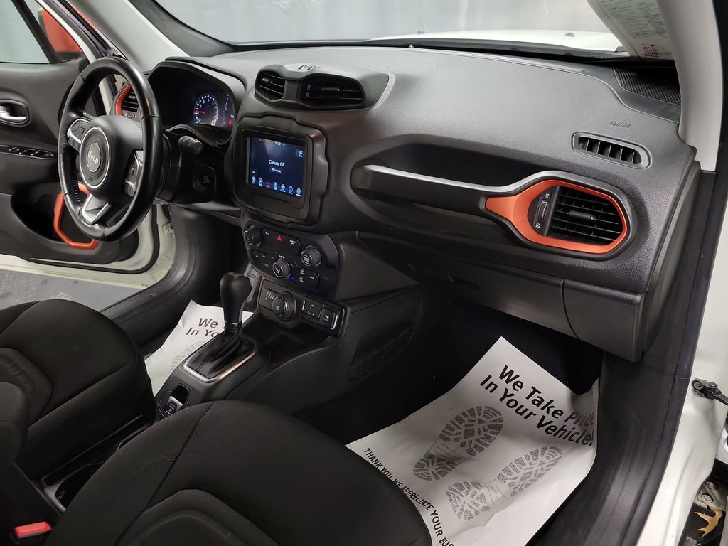 Used 2020 Jeep Renegade Latitude image 23