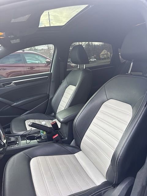 Used 2018 Volkswagen Passat 3.6 FWD image 5