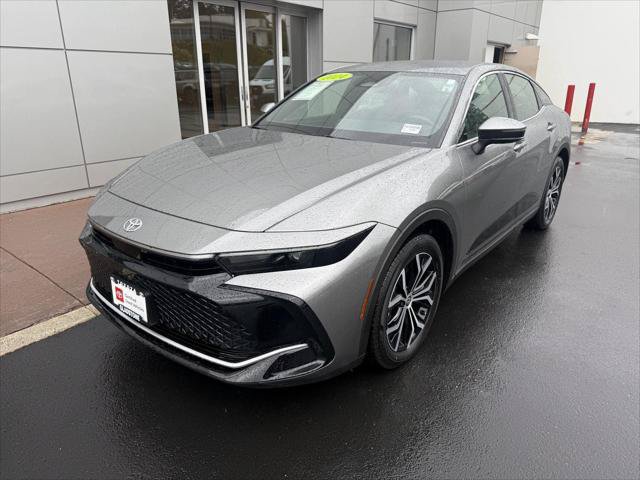 Certified 2024 Toyota Crown AWD/4WD image 4