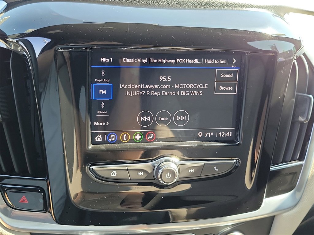 Used 2022 Chevrolet Traverse LS image 9