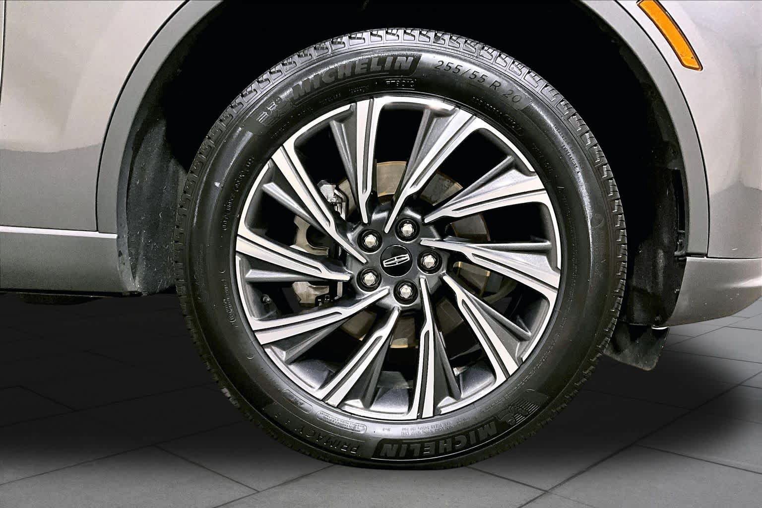 Used 2025 Lincoln Aviator AWD w/ Equipment Group 101A image 10