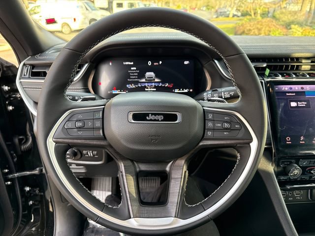 New 2025 Jeep Grand Cherokee Limited image 18