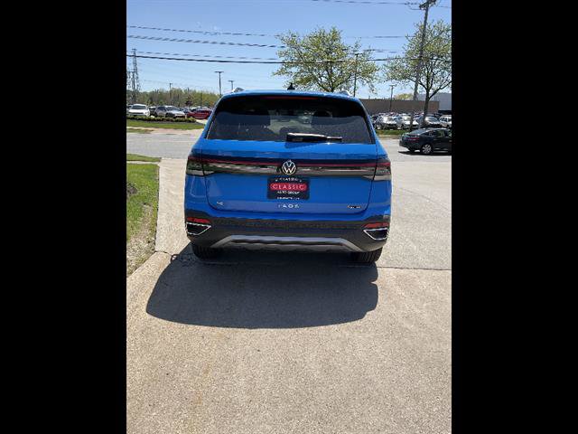 New 2026 Volkswagen Taos SE AWD/4WD image 4