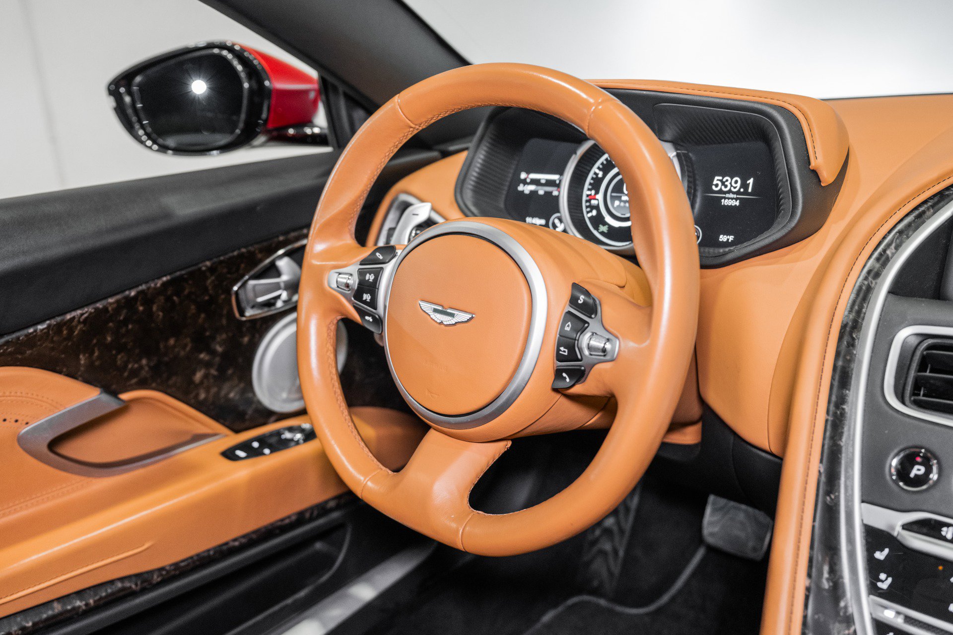 Used 2017 Aston Martin DB11 V12 image 20