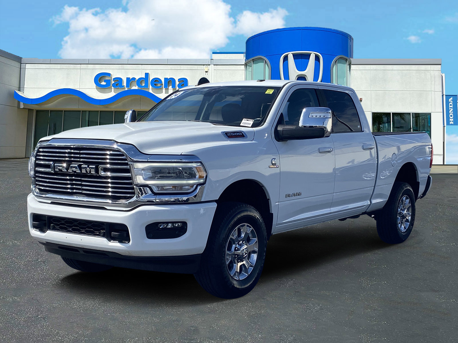 Used 2024 RAM 2500 Laramie AWD/4WD image 3
