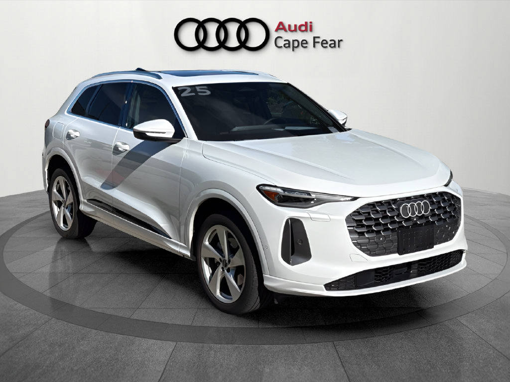 Used 2025 Audi Q5 Premium Plus AWD/4WD image 10