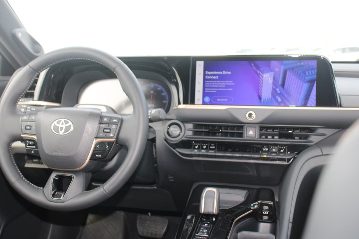 Certified 2026 Toyota Crown Signia w/ Advanced Technology Package AWD/4WD image 26
